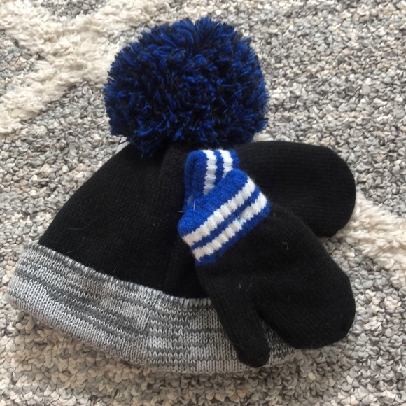 MESS MAKER Winter Hat and Glove Set - Picture 2 of 2